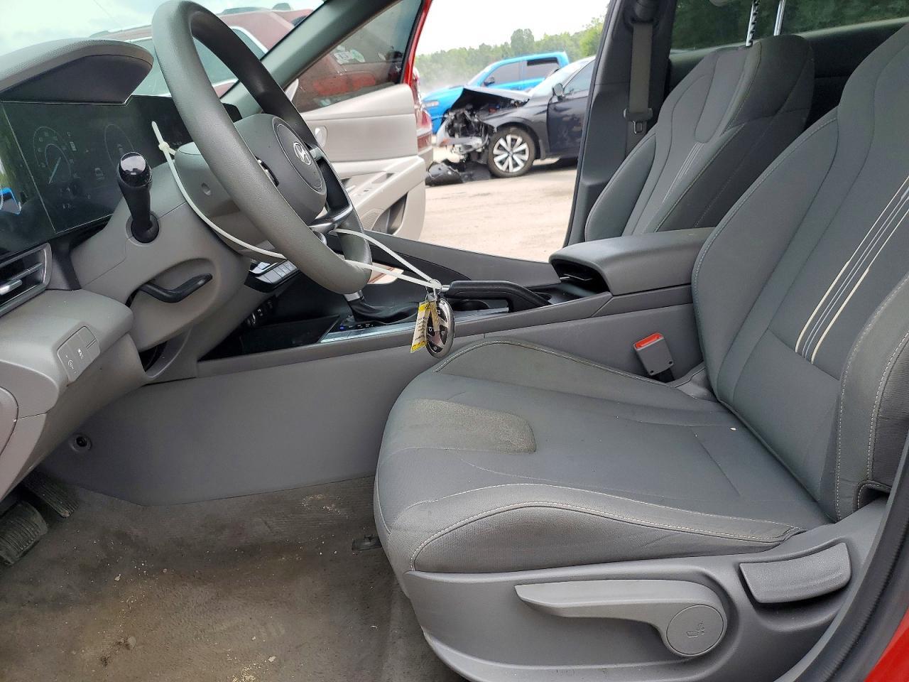2024 Hyundai Elantra Sel - Image 7