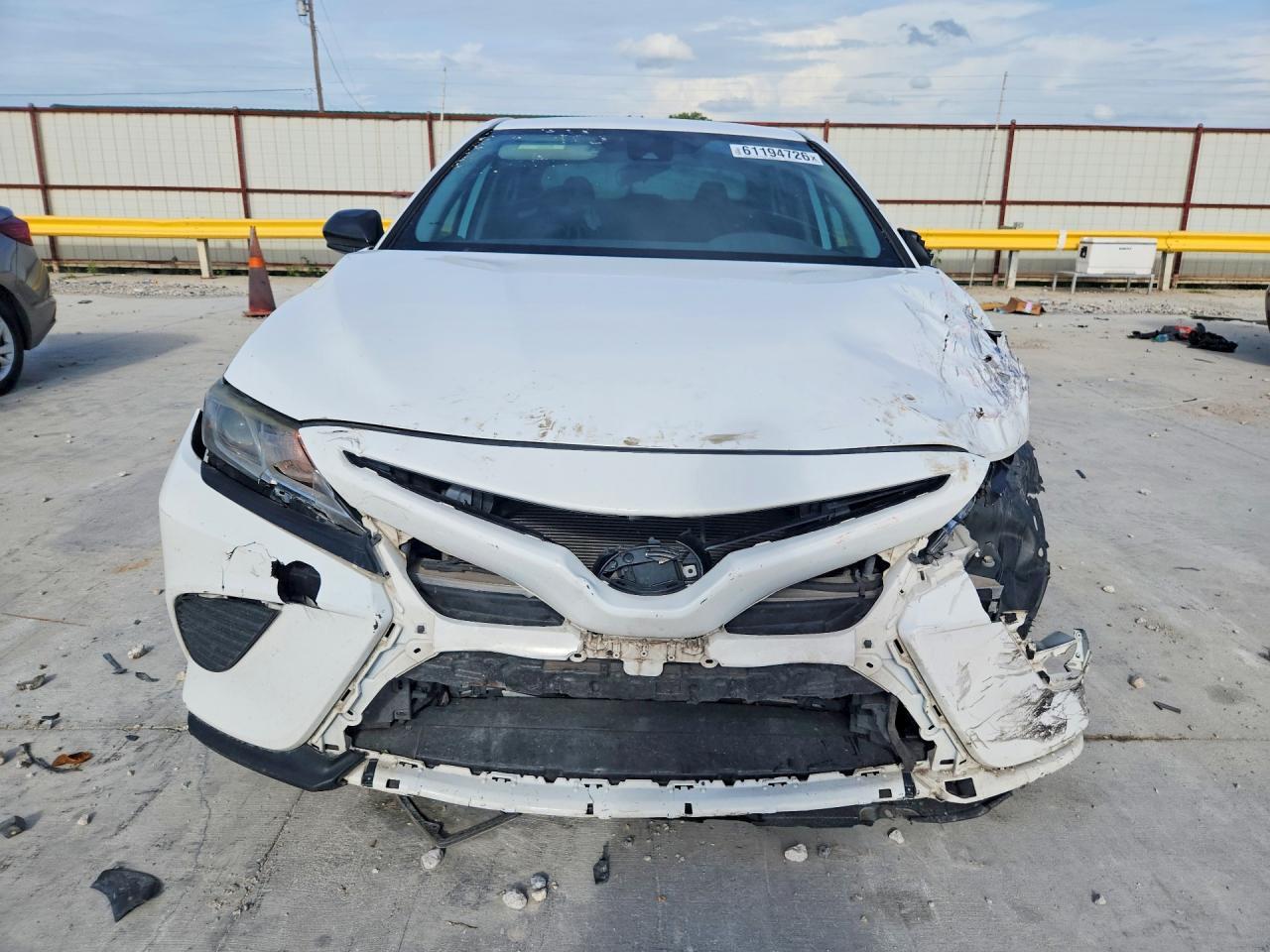 2019 Toyota Camry Se - Фото 5