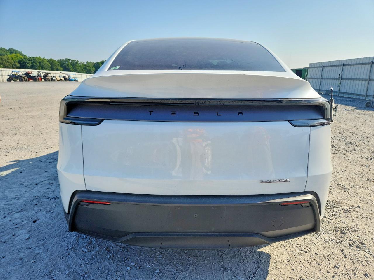 2026 Tesla Model Y - Фото 6