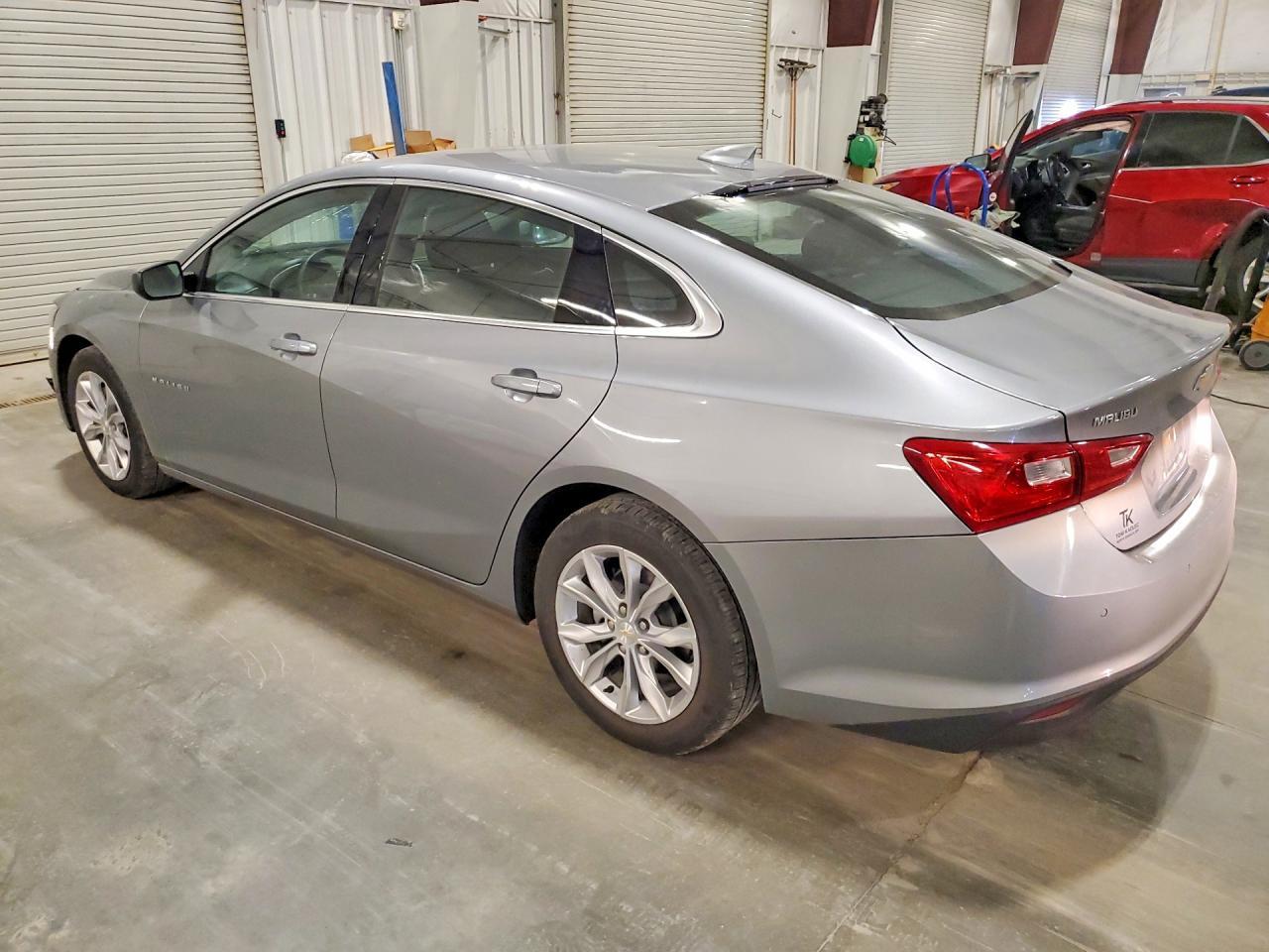 2025 Chevrolet Malibu Lt - Фото 2