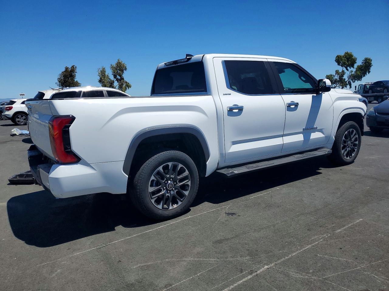 2024 Toyota Tundra Crewmax Limited - Image 3