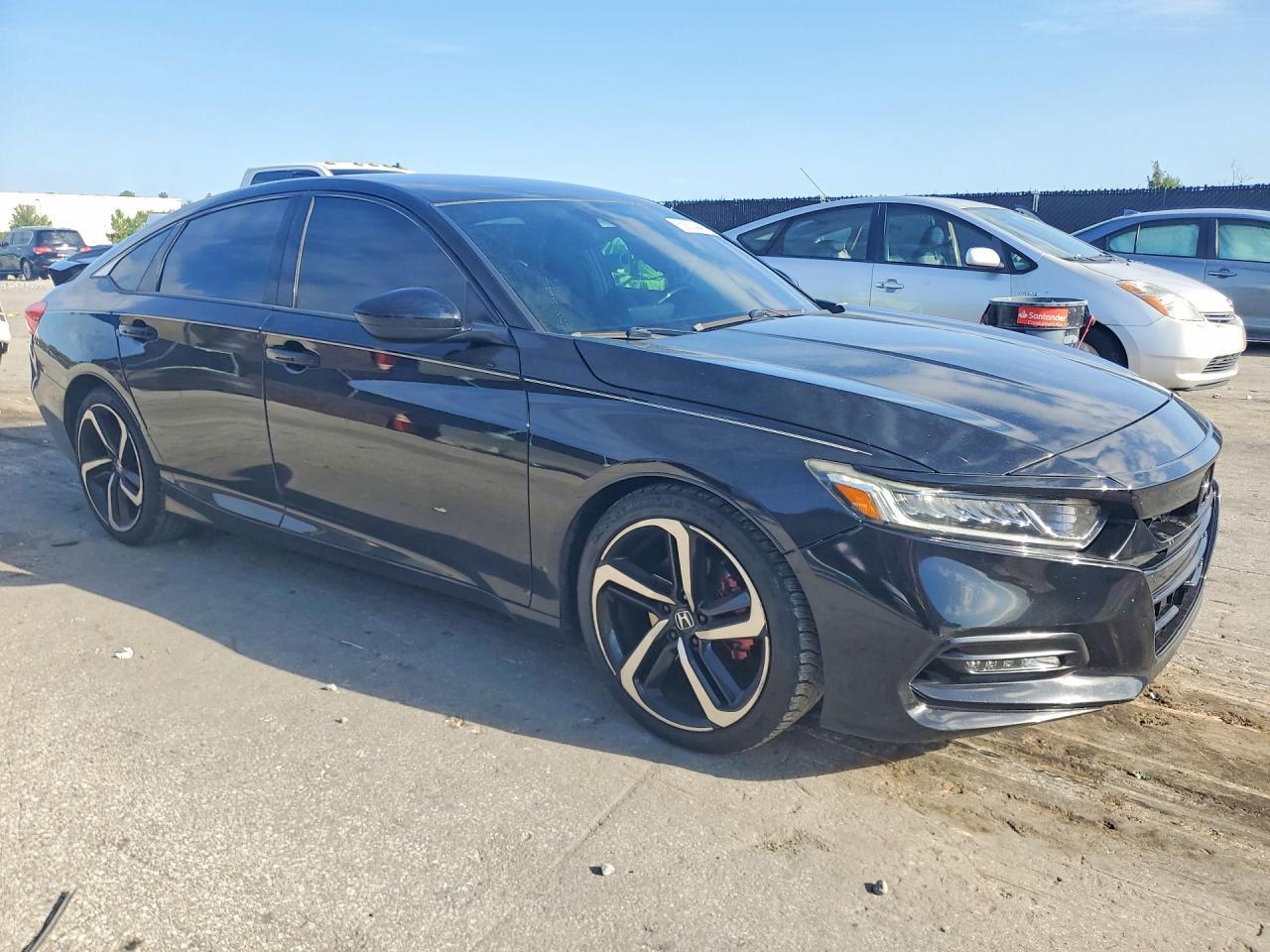 2019 Honda Accord Sport - Image 4
