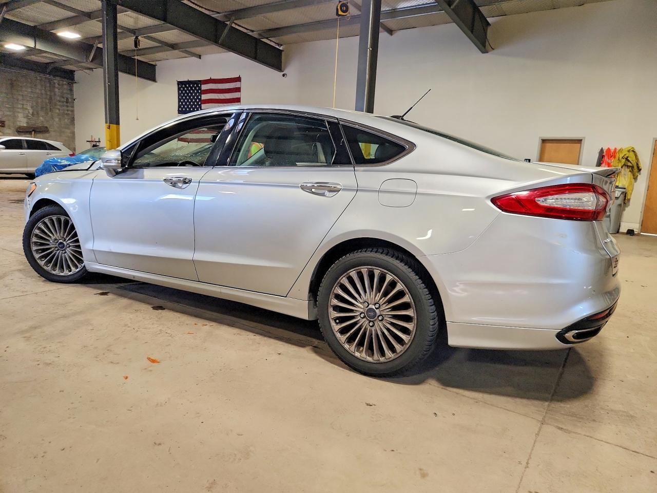 2016 Ford Fusion Titanium - Фото 2