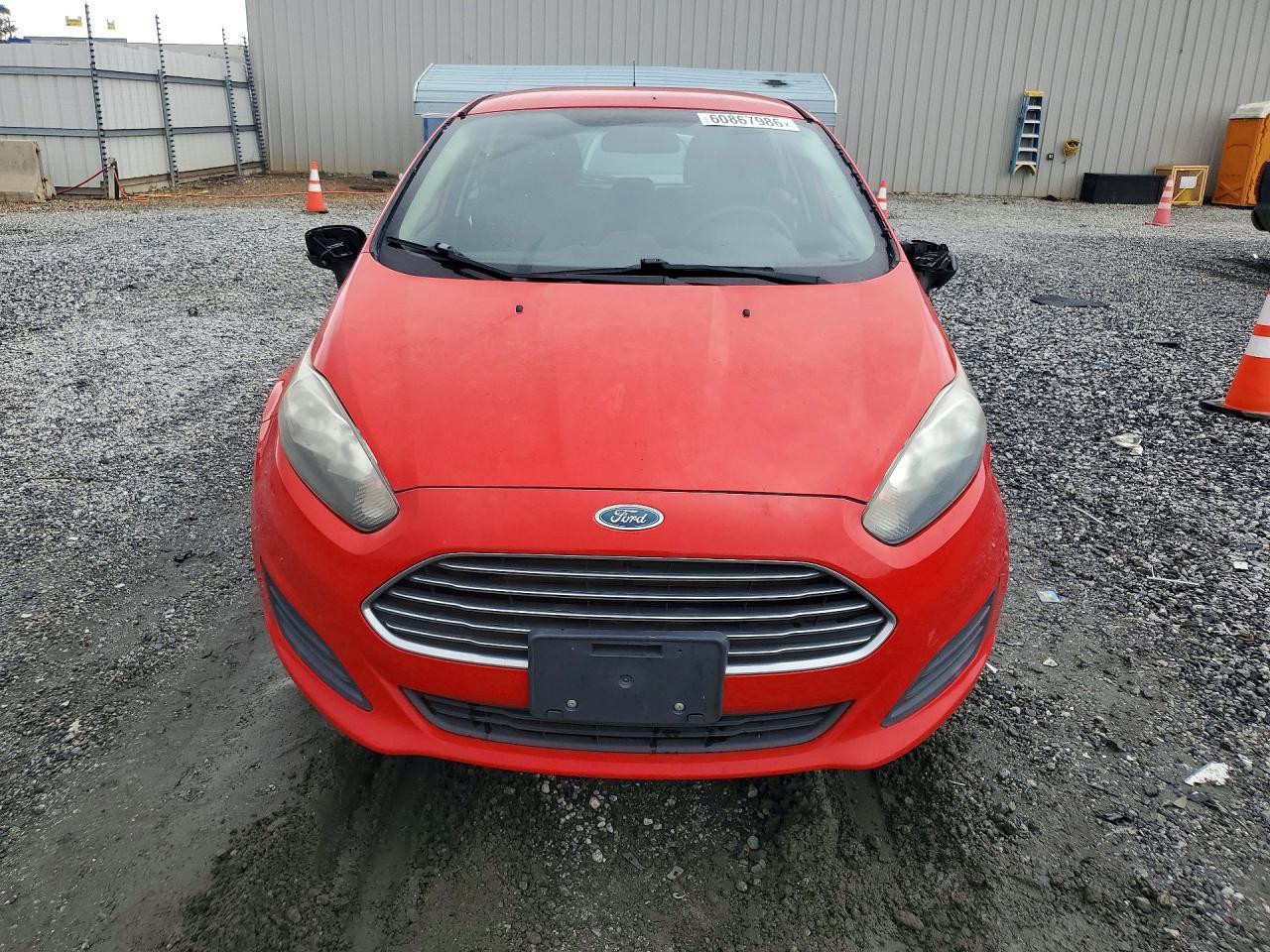 2015 Ford Fiesta Se - Фото 5