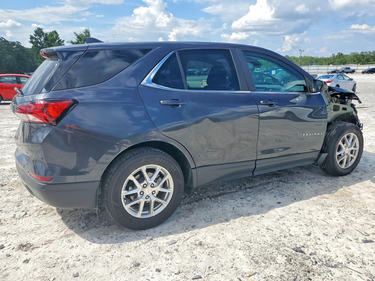 2022 Chevrolet Equinox Lt - Фото 3