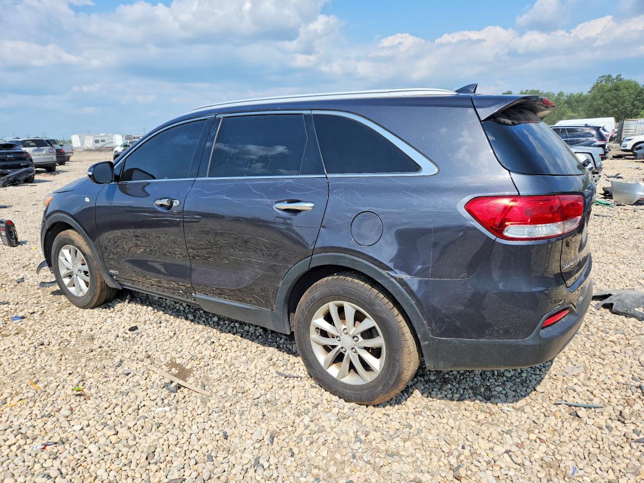 2016 Kia Sorento Lx - Image 2