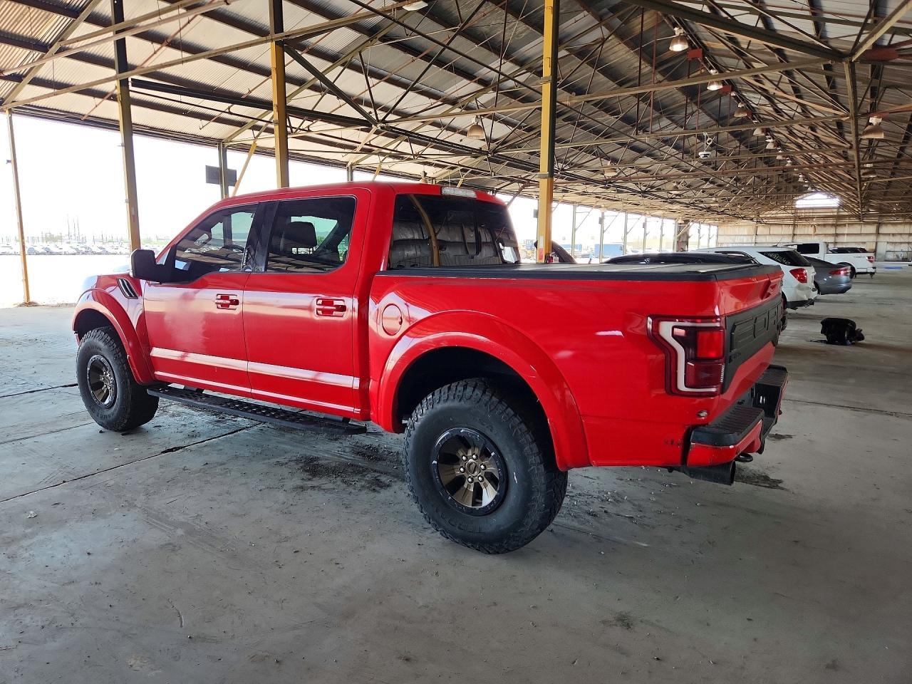 2019 Ford F150 Raptor - Фото 2