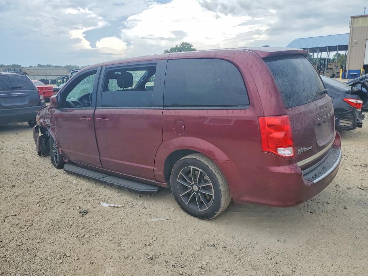 2019 Dodge Grand Caravan Gt - Фото 2