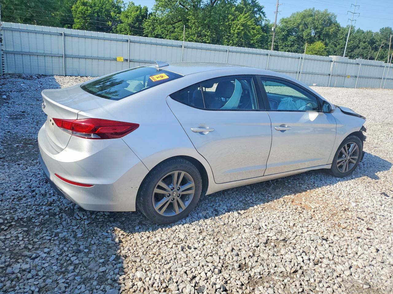 2017 Hyundai Elantra Se - Фото 3