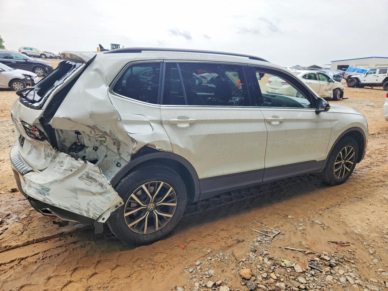 2019 Volkswagen Tiguan Se - Фото 3