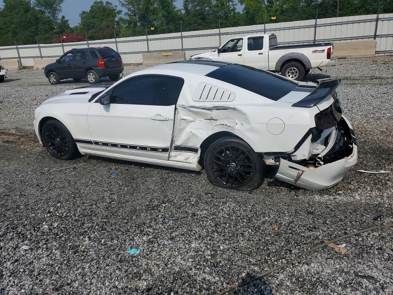 2014 Ford Mustang - Image 2