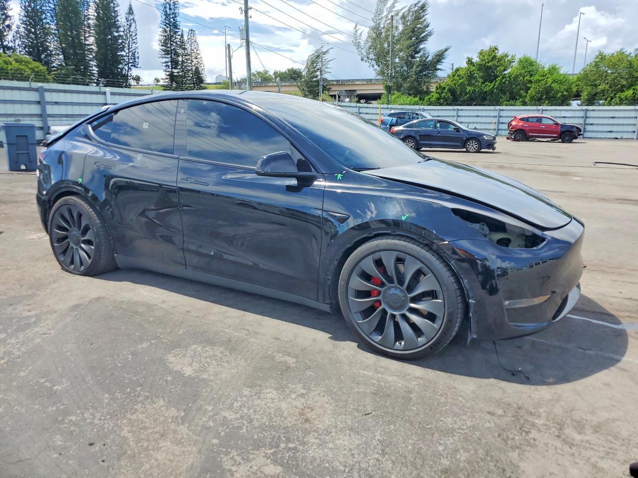 2023 Tesla Model Y - Image 4