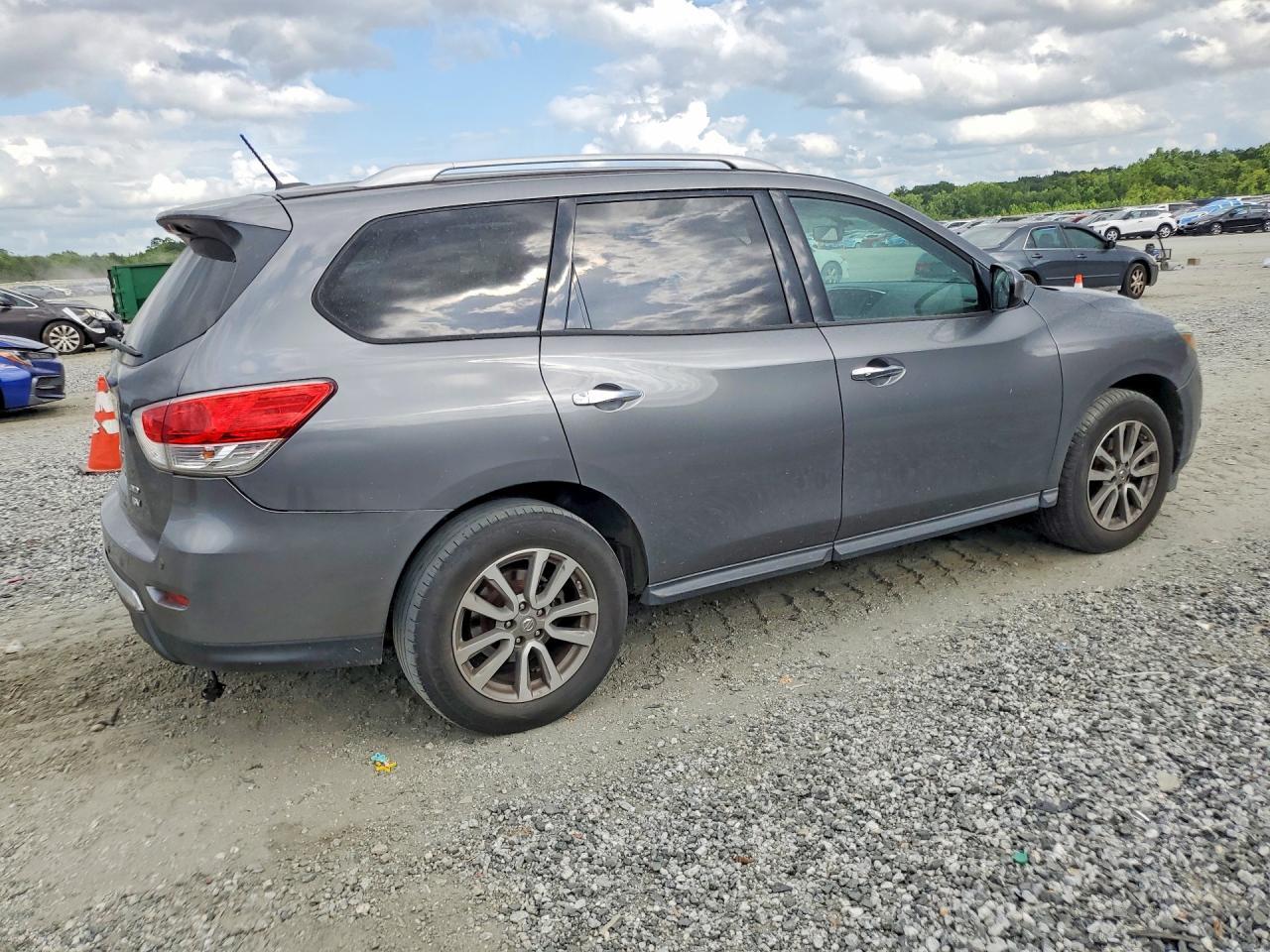 2016 Nissan Pathfinder Sv - Image 3