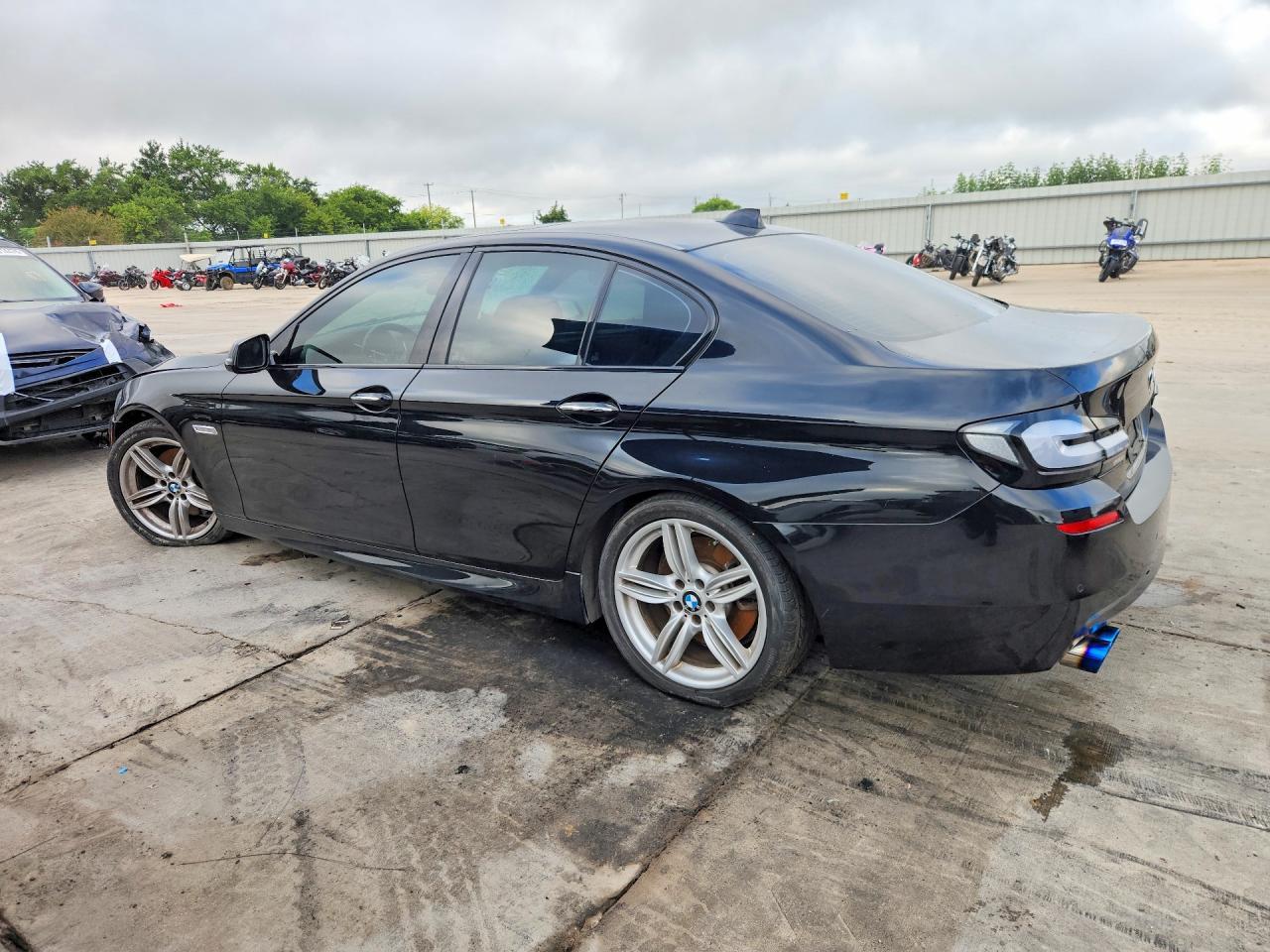 2016 BMW 550 I - Фото 2