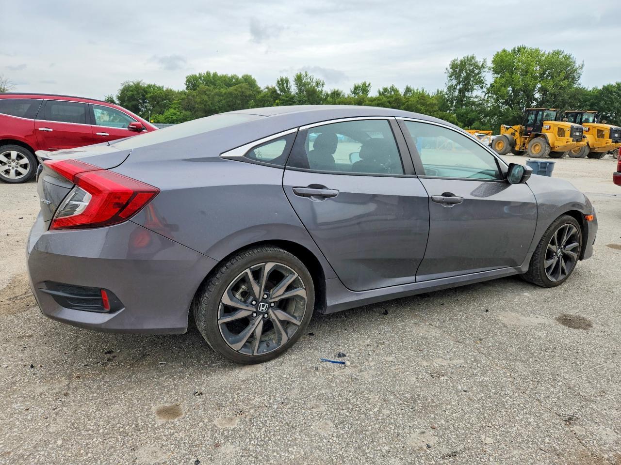 2021 Honda Civic Sport - Фото 3