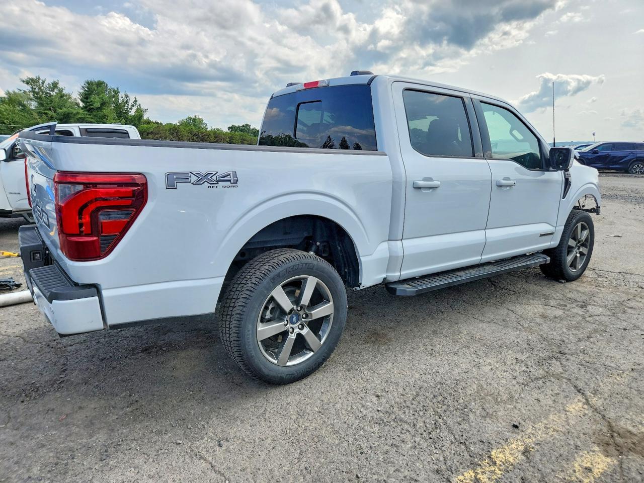 2025 Ford F150 Lariat - Image 3