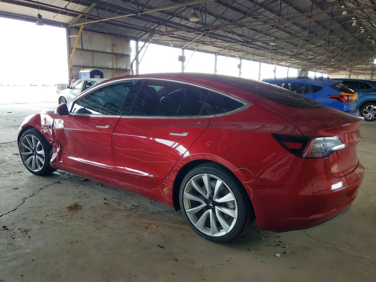 2018 Tesla Model 3 - Фото 2