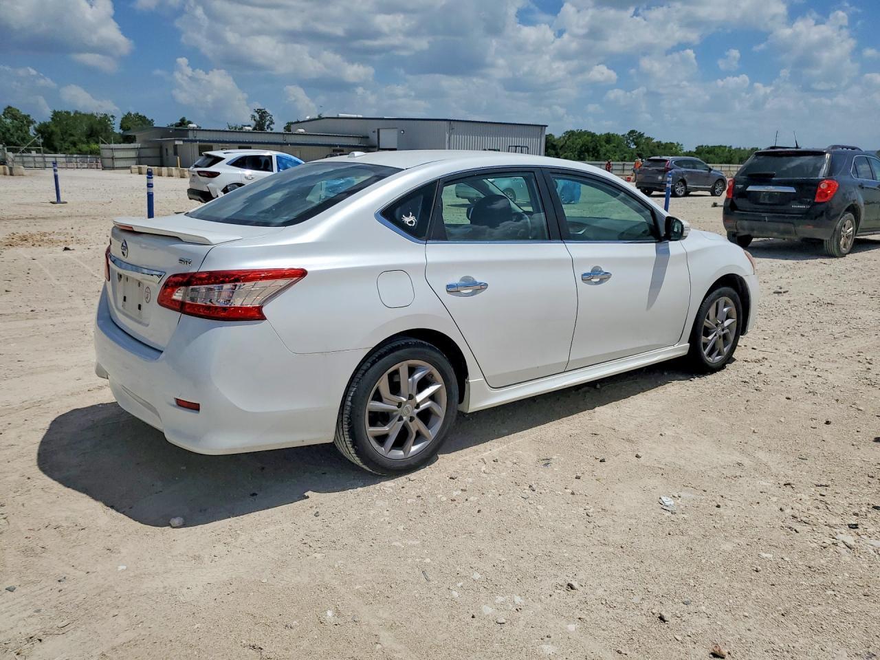 2015 Nissan Sentra Sr - Фото 3