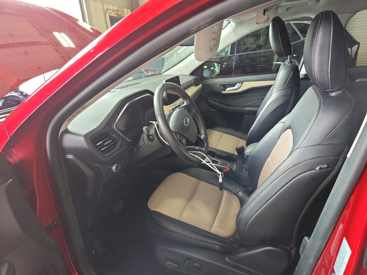 2022 Ford Escape Titanium - Фото 7