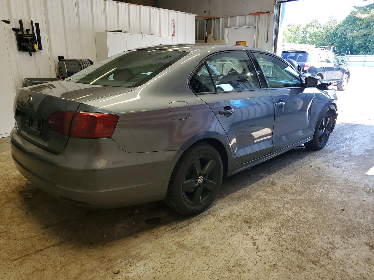 2014 Volkswagen Jetta Base - Фото 3