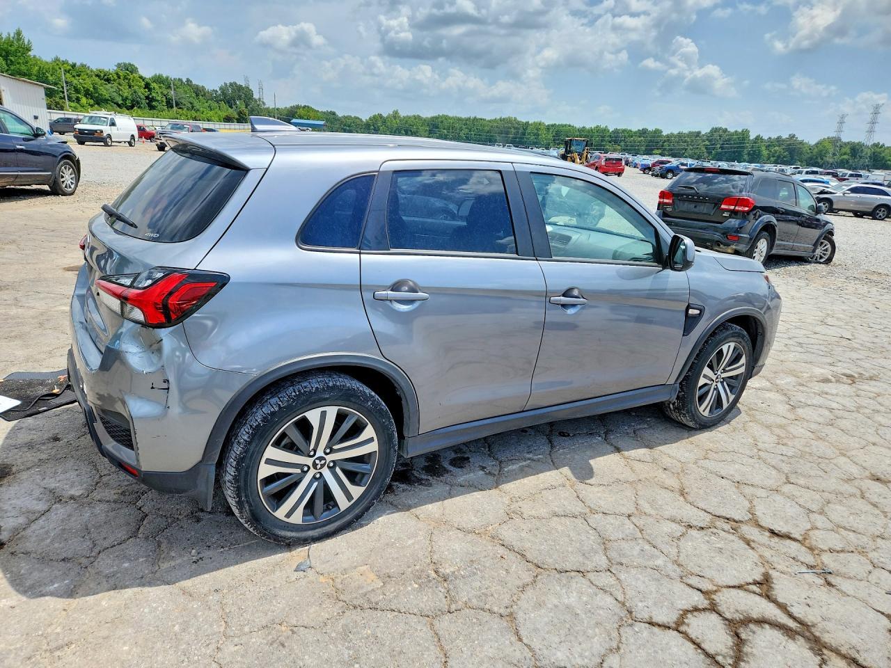 2024 Mitsubishi Outlander Sport S/Se - Фото 3