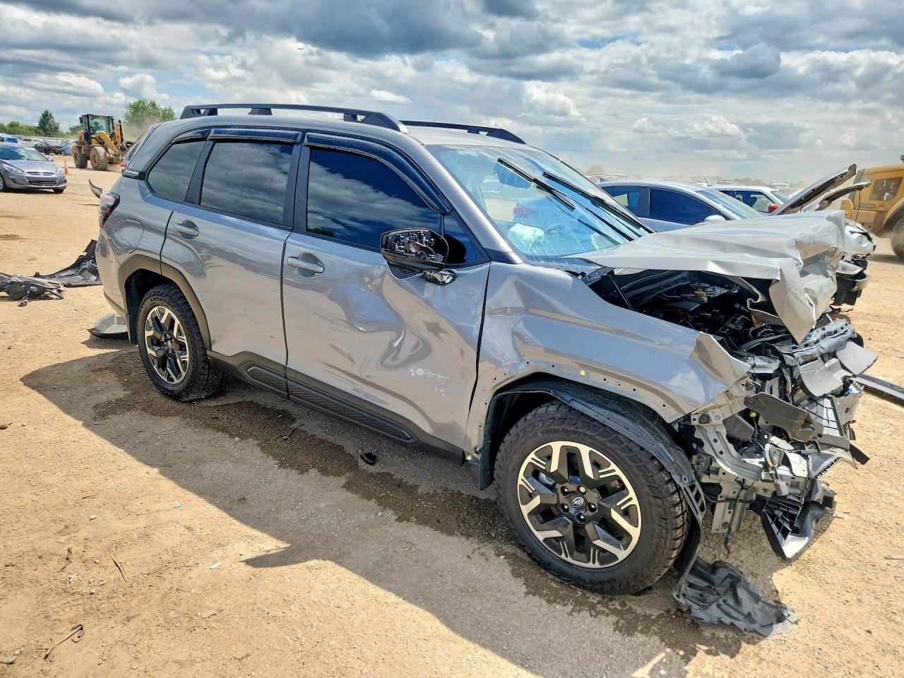 2025 Subaru Forester Premium - Фото 4