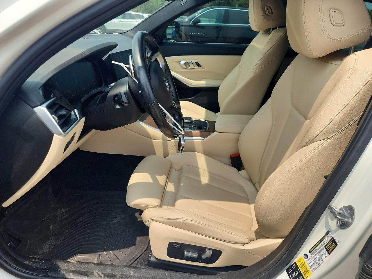 2019 BMW 330Xi - Image 7