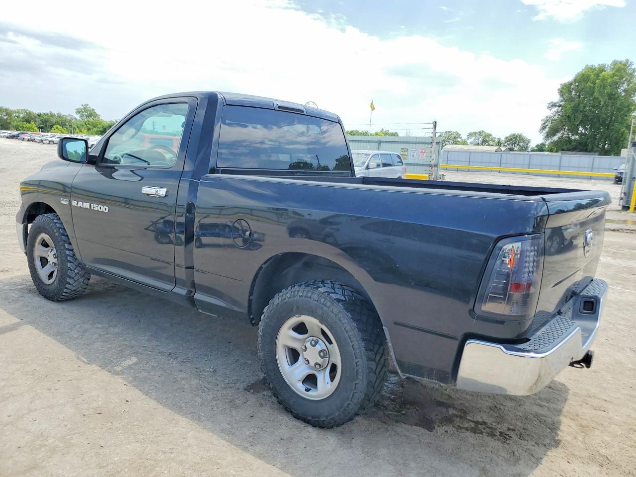 2012 Dodge Ram 1500 St - Фото 2
