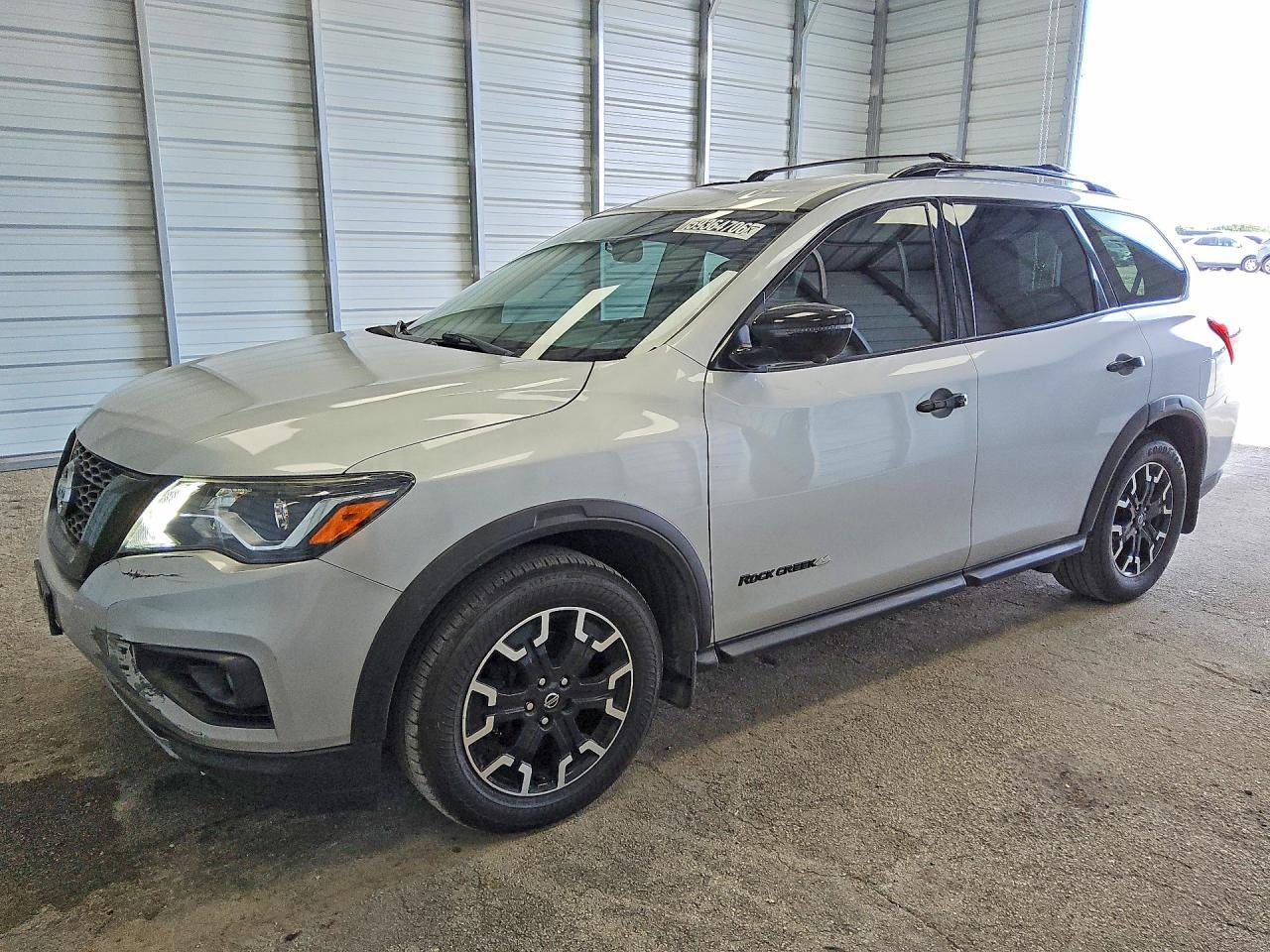 2020 Nissan Pathfinder Sl