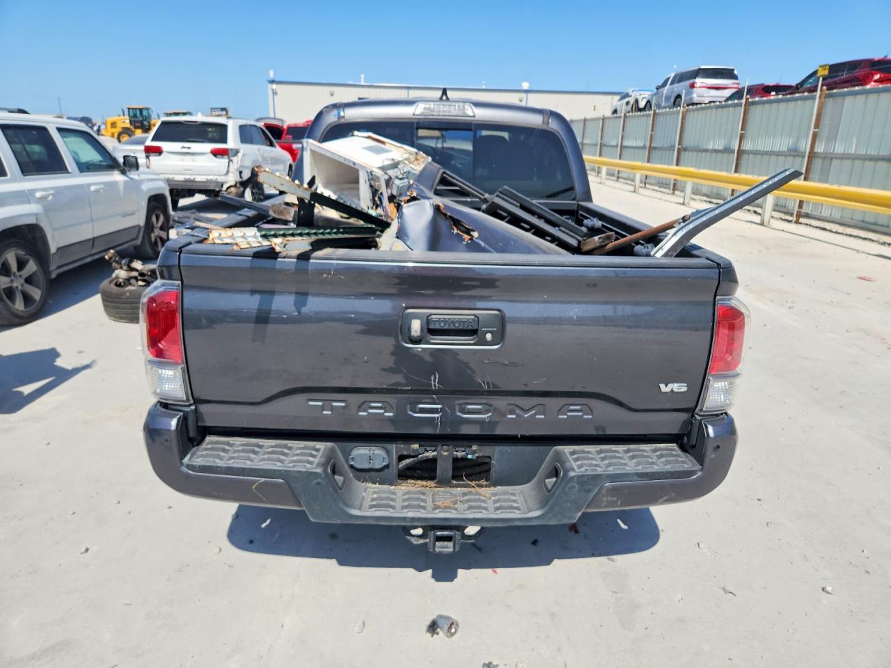 2020 Toyota Tacoma Trd Sport - Image 6