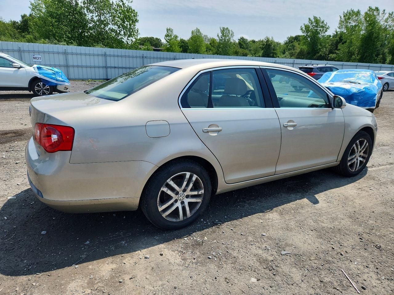 2005 Volkswagen New Jetta 2.5L Option Package 1 - Фото 3