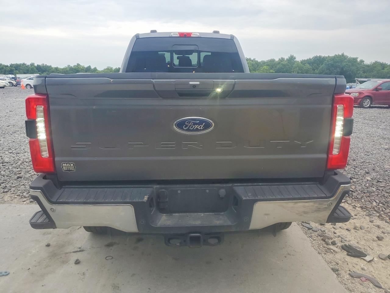 2023 Ford F350 Super Duty - Фото 6