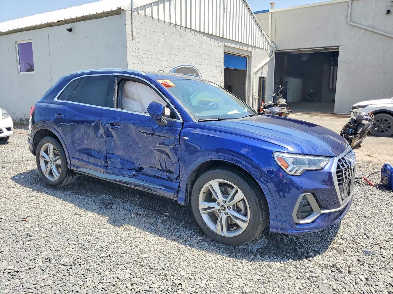 2023 Audi Q3 Premium Plus S Line 45 - Фото 4