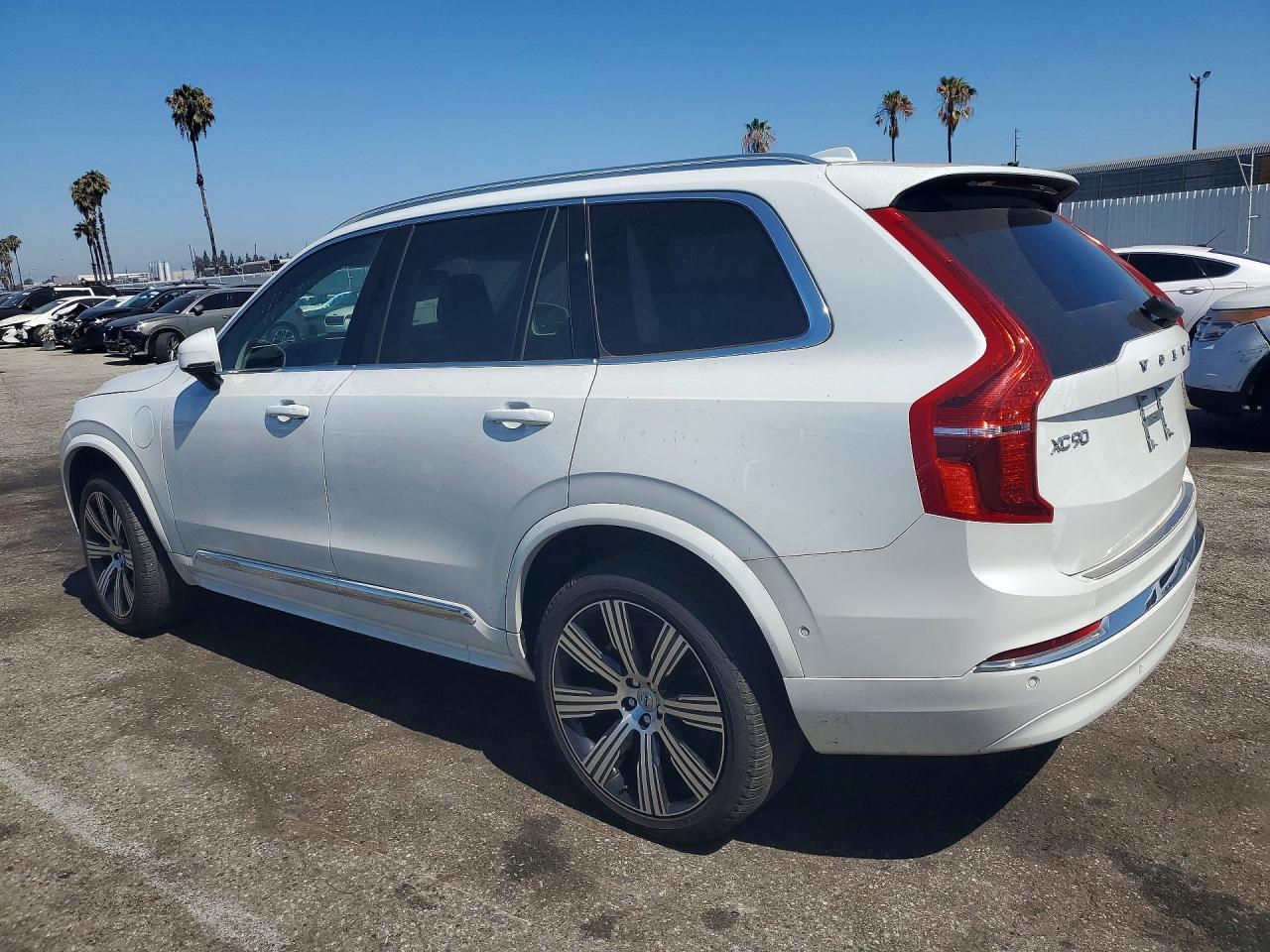 2024 Volvo Xc90 Plus - Фото 2