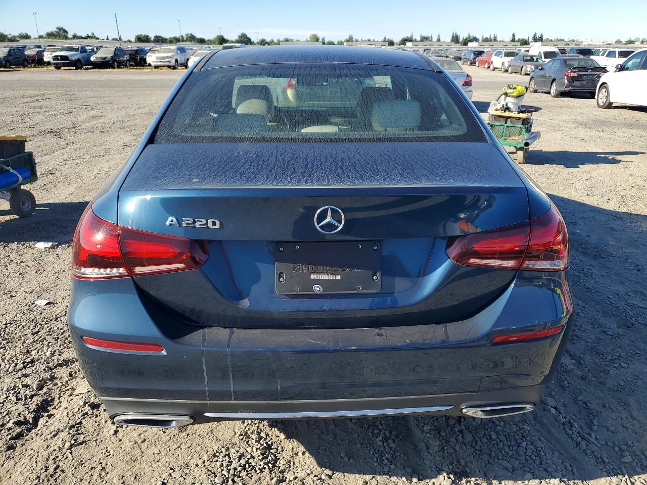 2022 Mercedes-Benz A 220 - Image 6