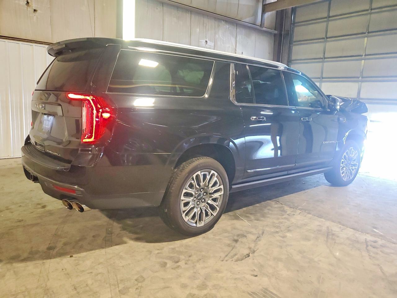 2023 GMC Yukon Denali Denali Ultimate - Image 3