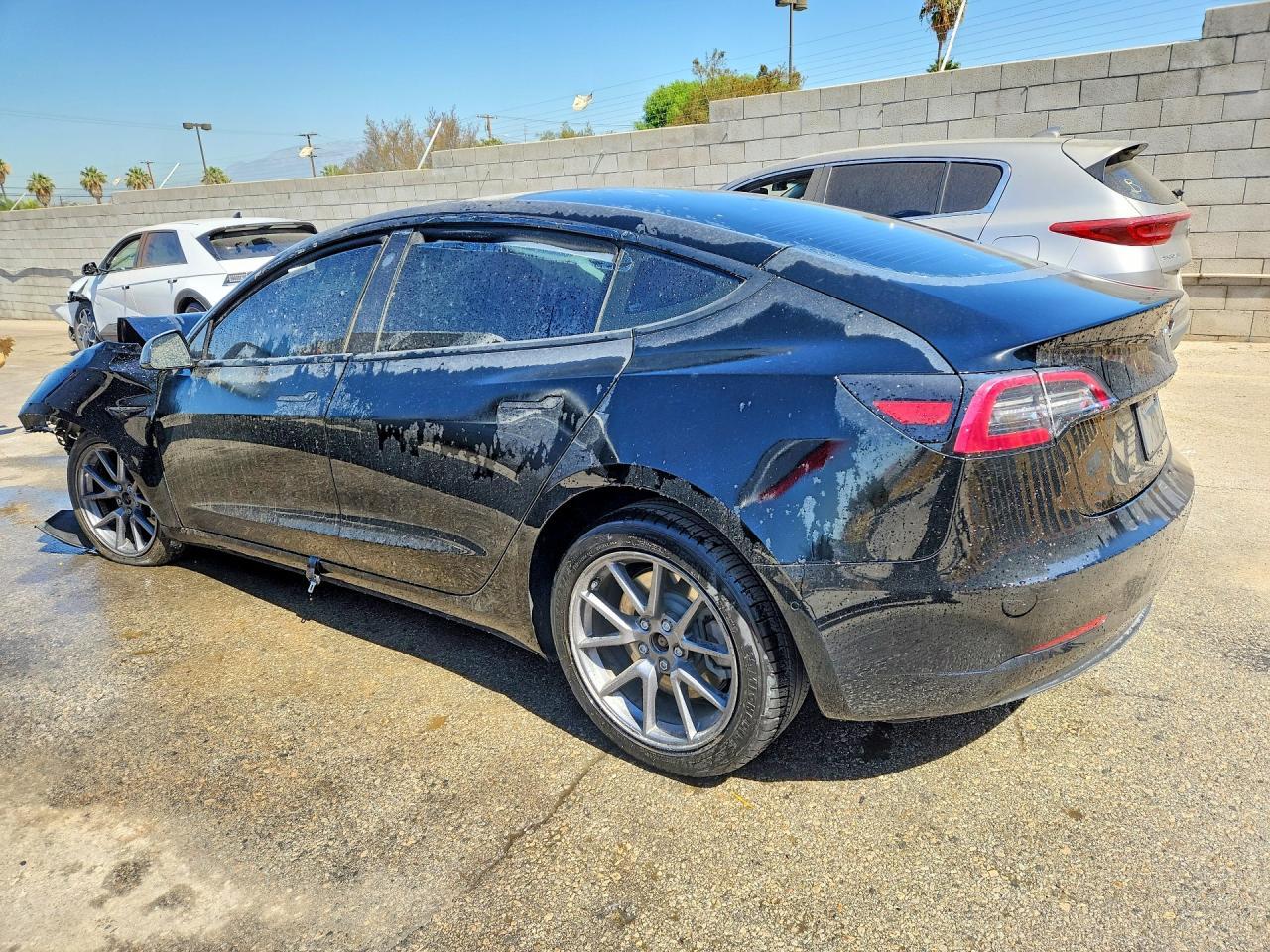 2022 Tesla Model 3 - Image 2