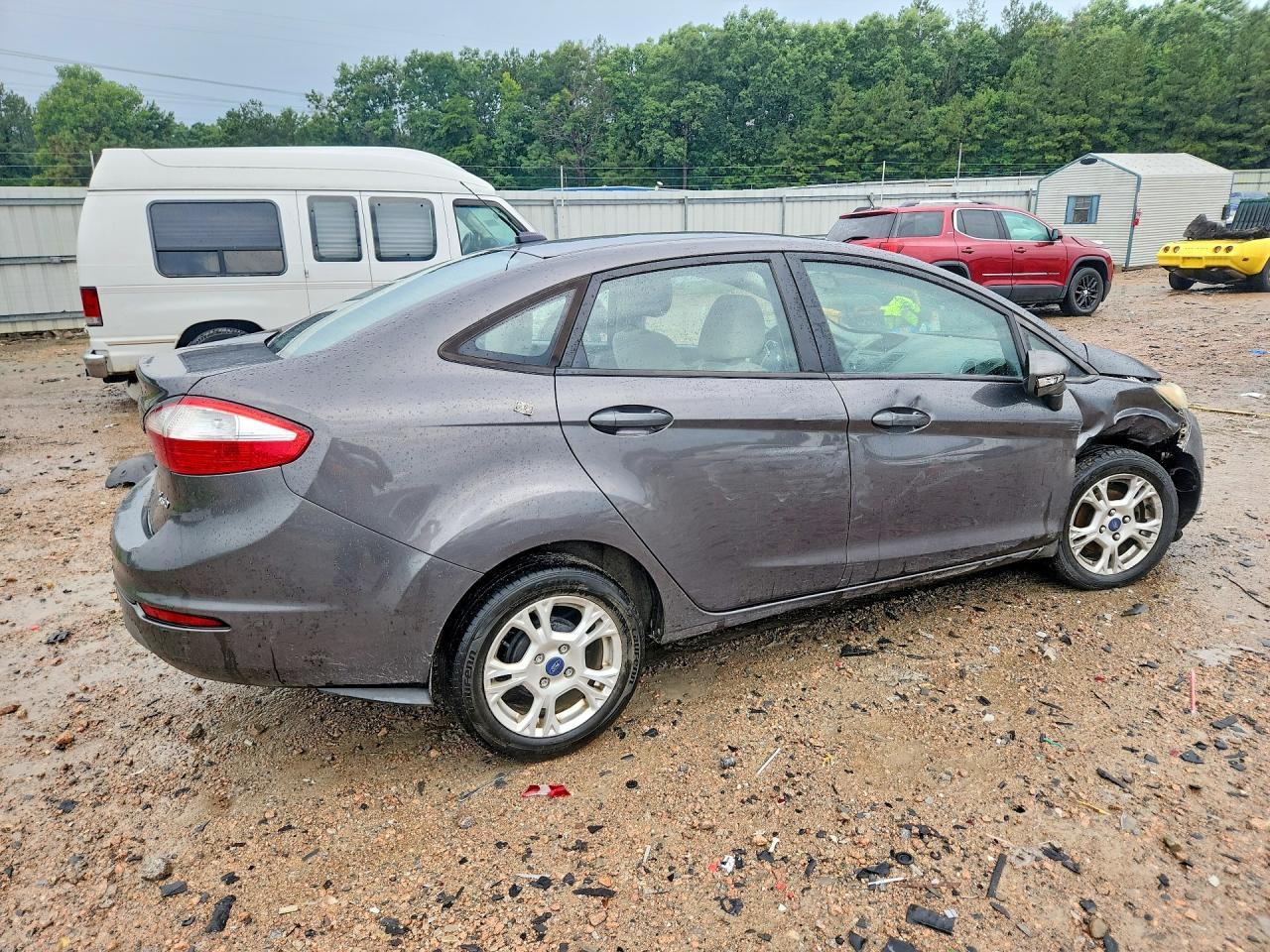 2015 Ford Fiesta Se - Фото 3