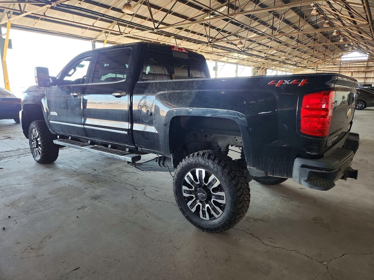 2018 Chevrolet Silverado K2500 High Country - Image 2