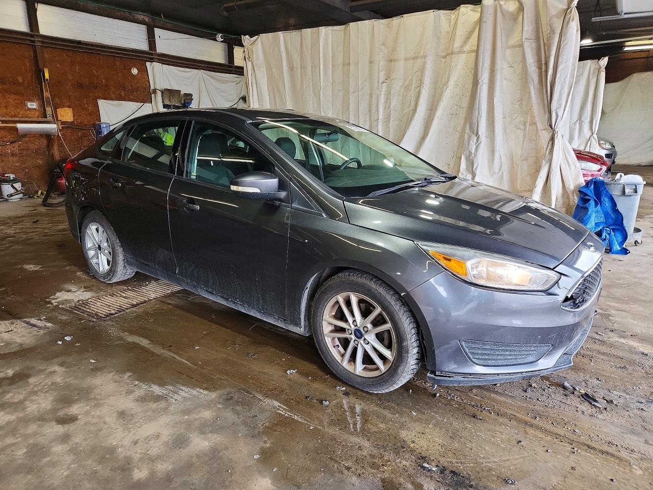 2016 Ford Focus Se - Фото 4