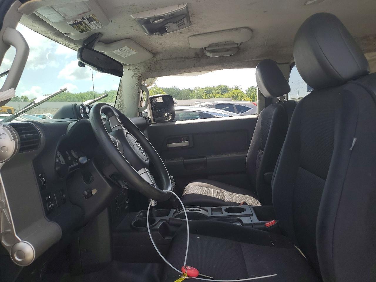 2013 Toyota Fj Cruiser Base - Image 7