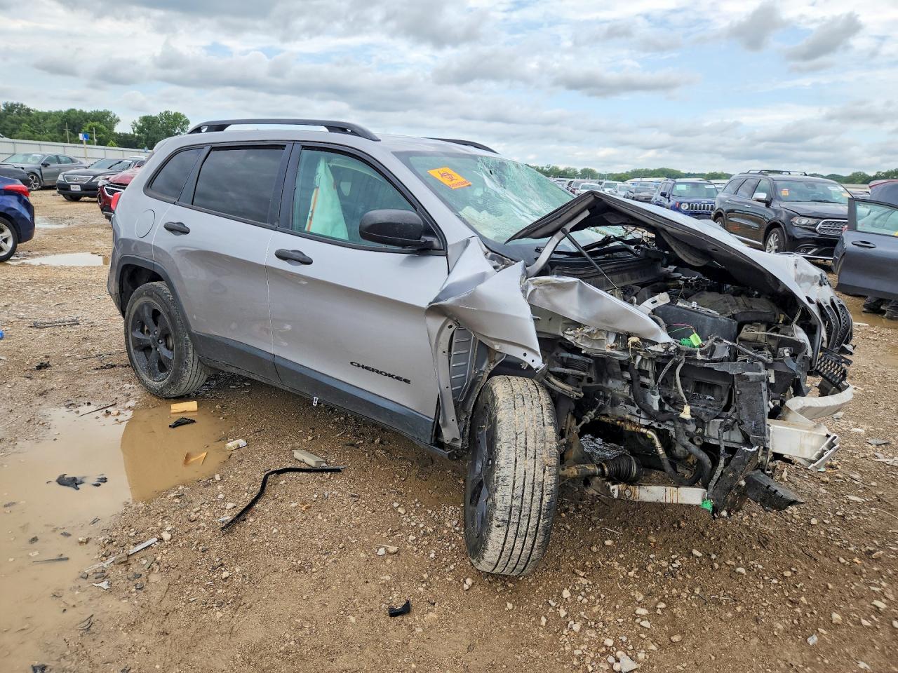 2017 Jeep Cherokee - Фото 4