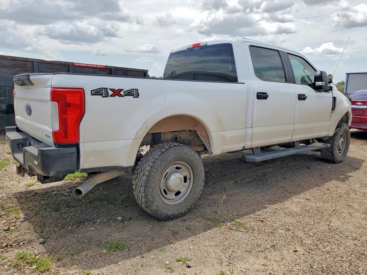 2017 Ford F250 Super Duty - Фото 3