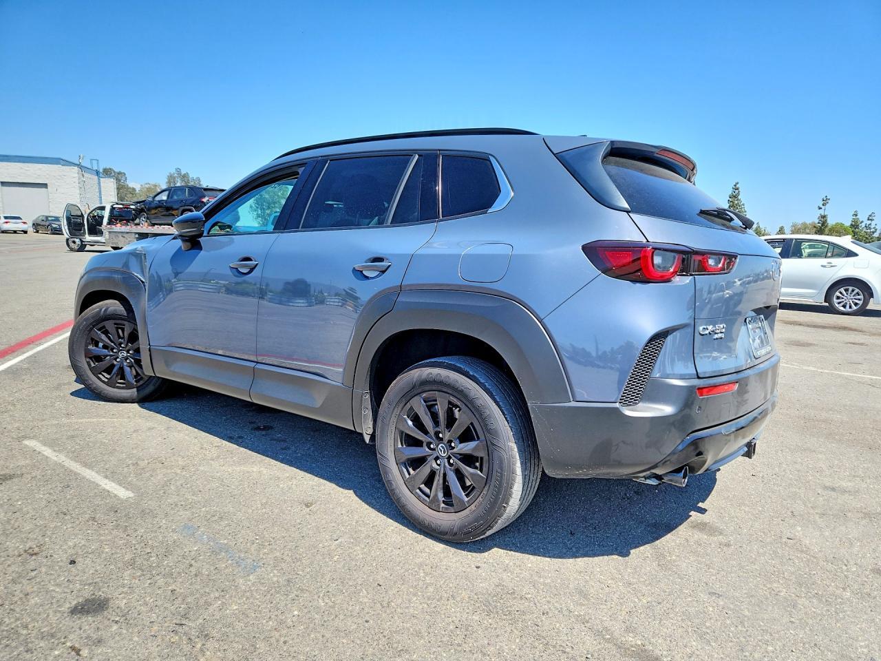2026 Mazda Cx-50 Premium - Image 2