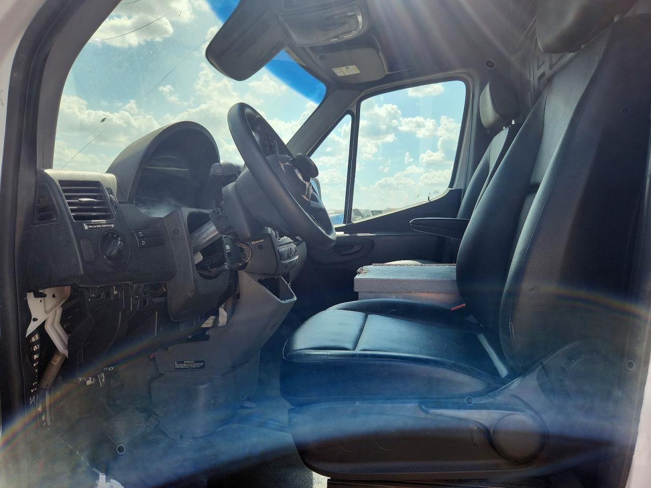 2022 Mercedes-Benz Sprinter 2500 Delivery Van - Фото 7