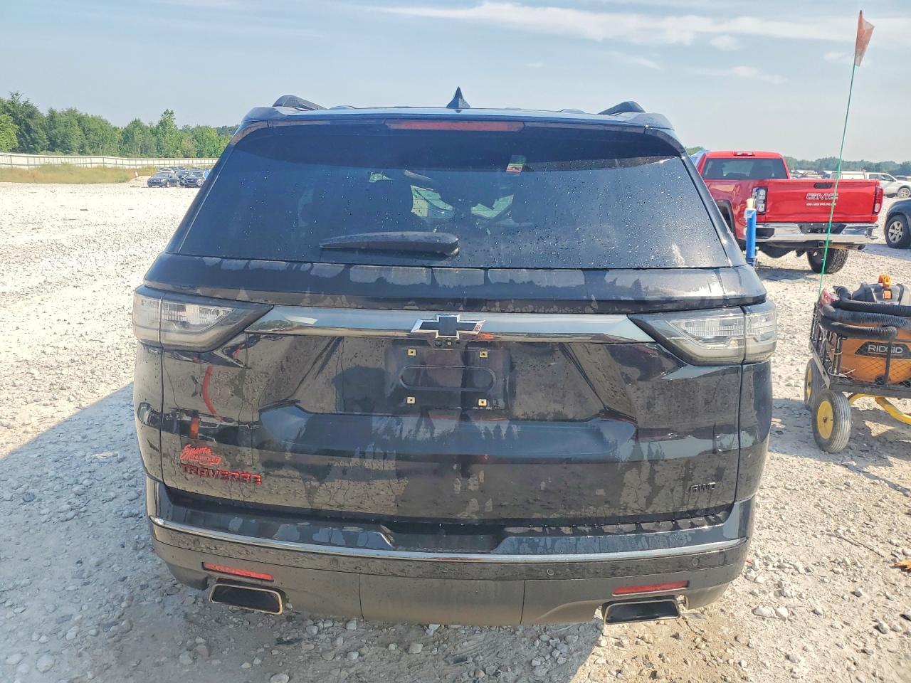 2019 Chevrolet Traverse Premier - Image 6