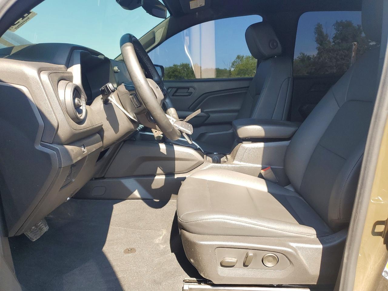 2025 Chevrolet Colorado Trail Boss - Фото 7