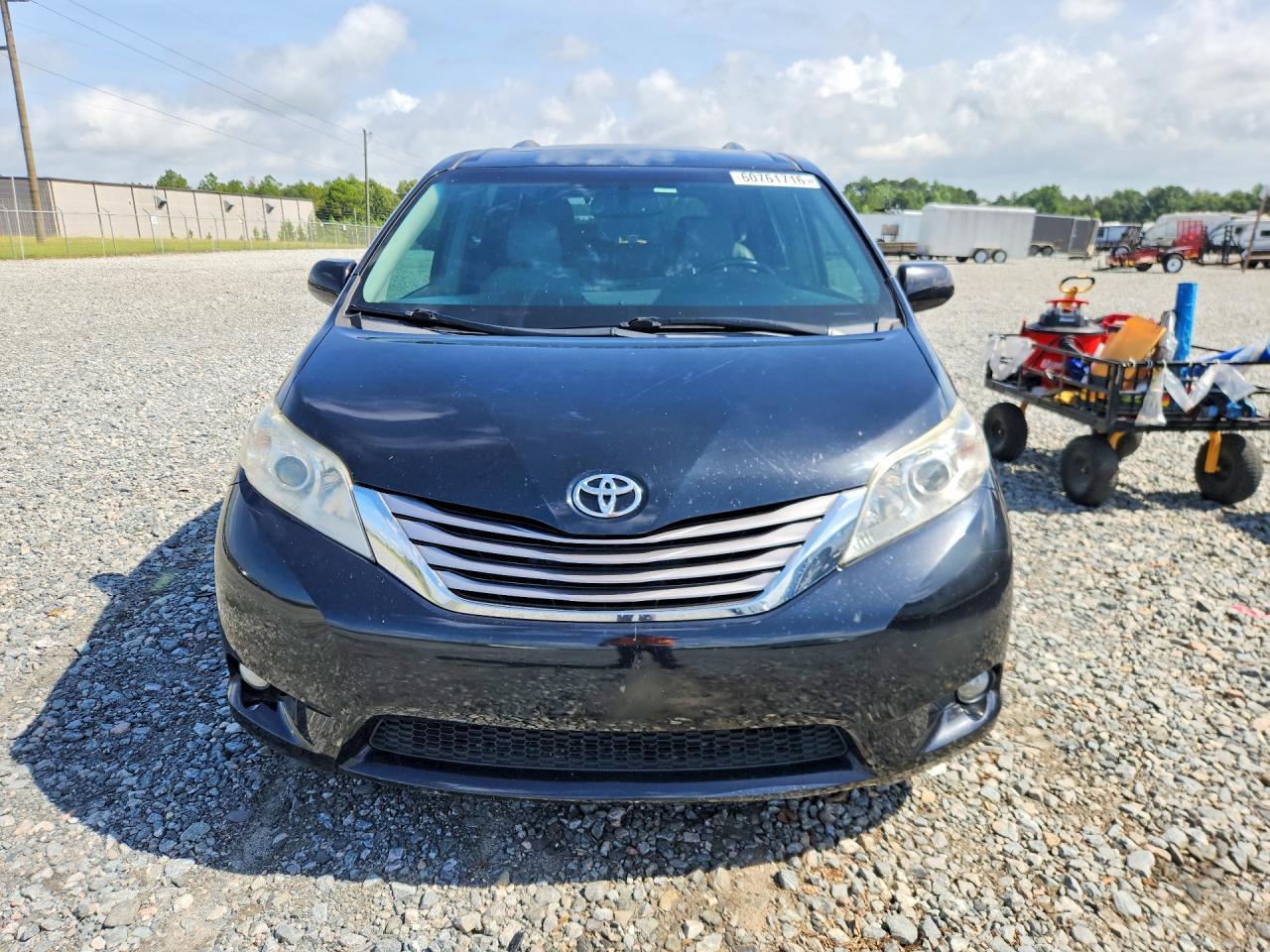 2016 Toyota Sienna Xle Premium 8-Passenger - Фото 5