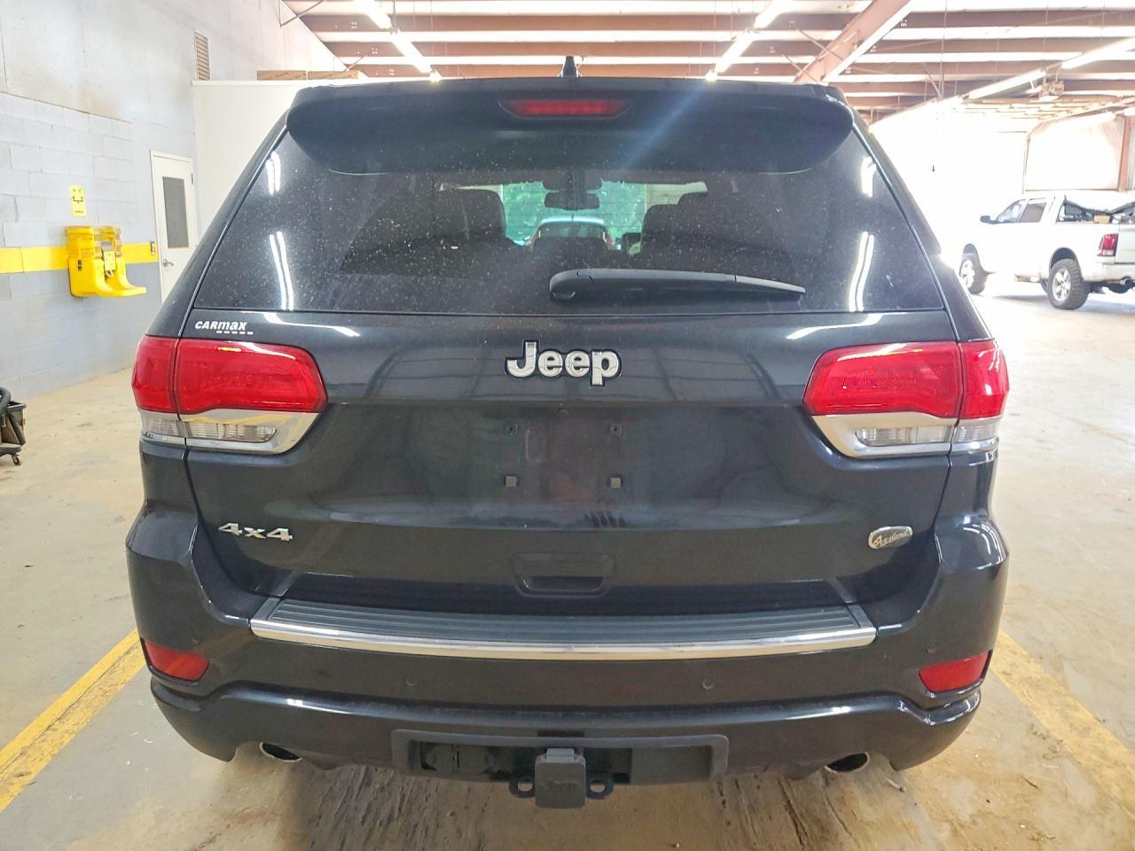 2015 Jeep Grand Cherokee Overland - Image 6
