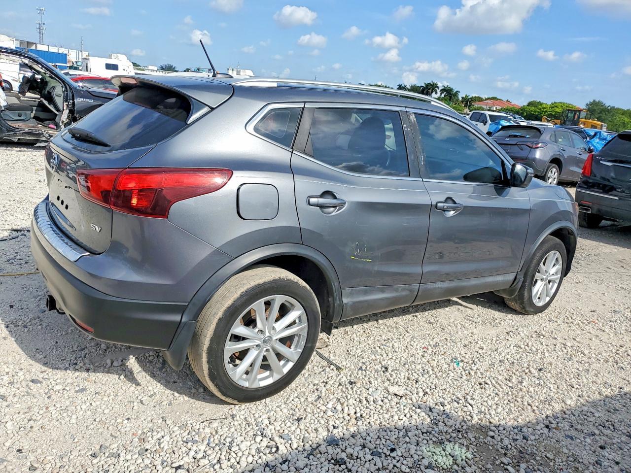 2018 Nissan Rogue Sport Sv - Image 3